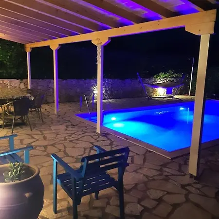 Dioni Villa
