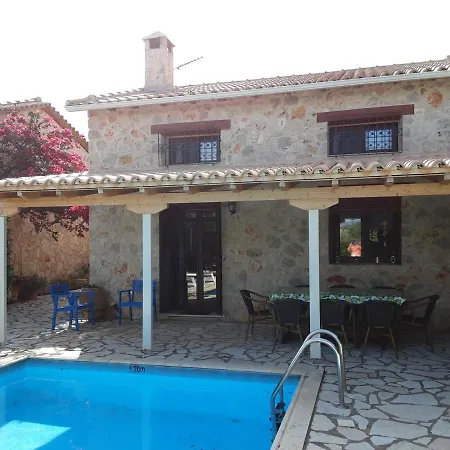 Dioni Villa *