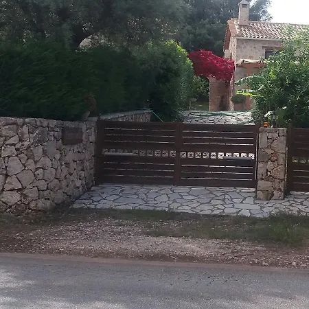 Dioni Villa