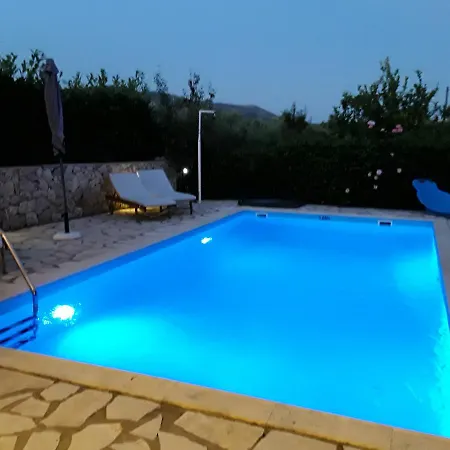 Dioni Villa *